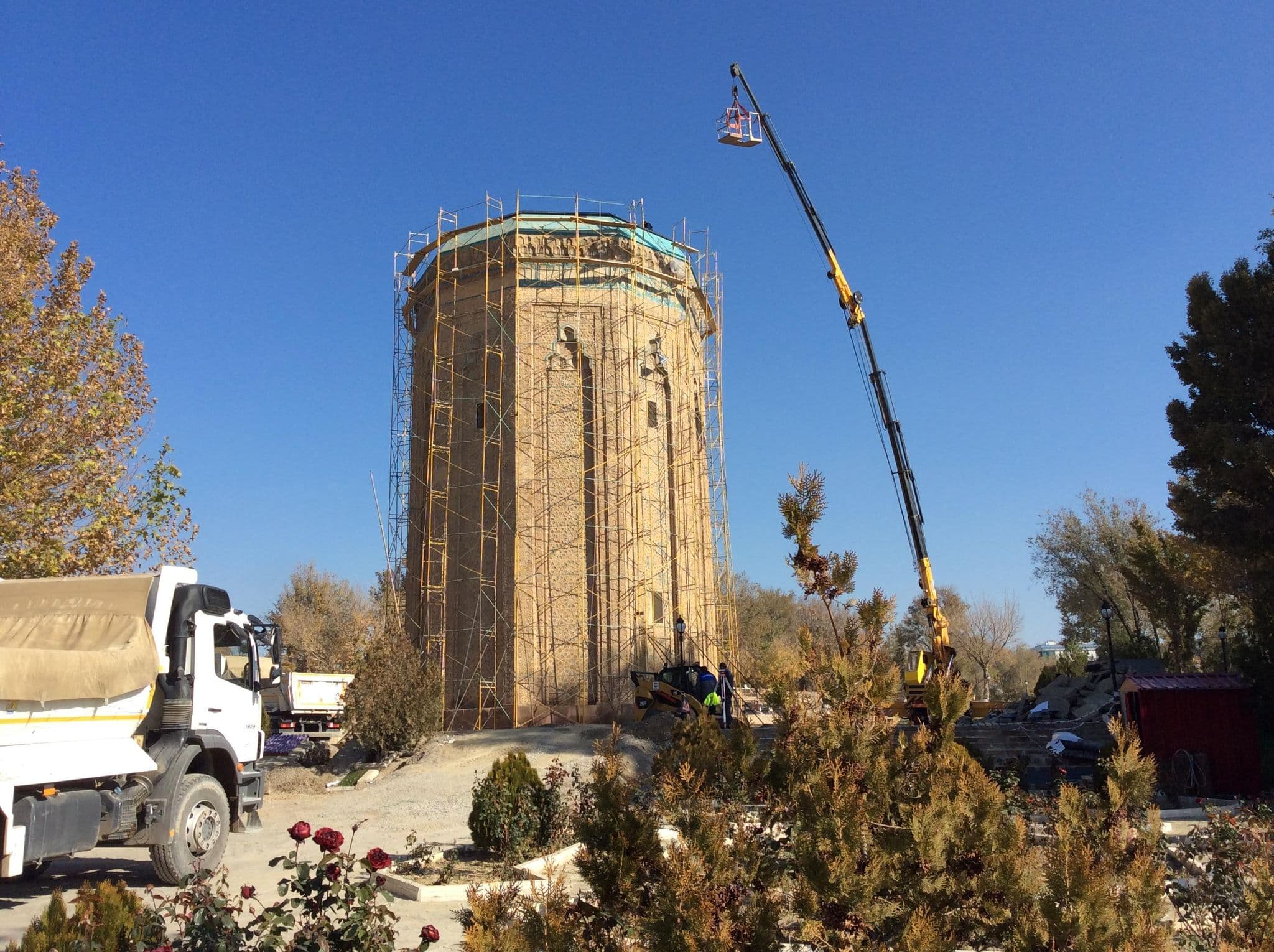 AZERBAYCAN NAXÇIVAN MÖMİNƏ XATUN TÜRBESİ RESTORASYONU